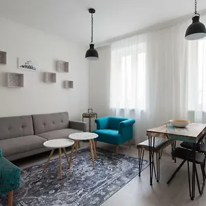 Let It Be U1, U2, U4 Karlsplatz Oper Apartment Vienna